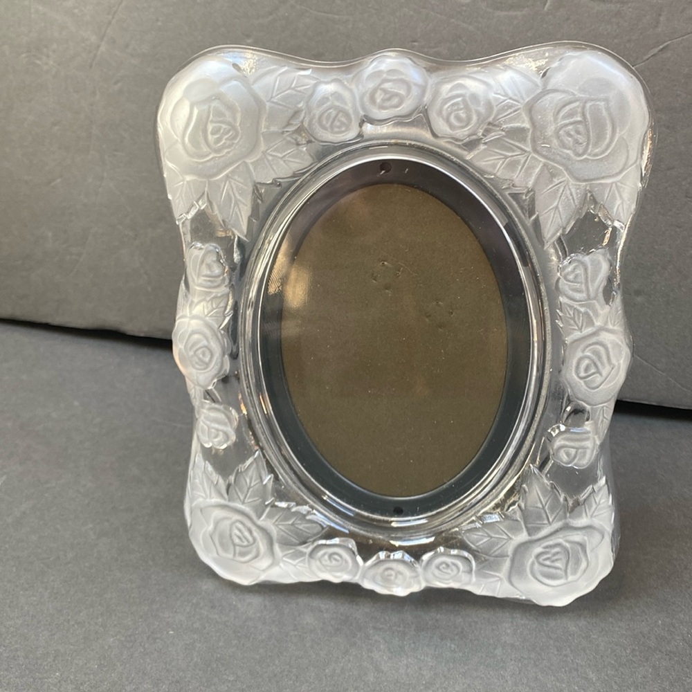 Frosted cut glass picture frame roses motifs